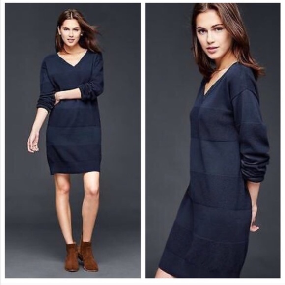 GAP Dresses & Skirts - Gap v-neck sweater dress - XS